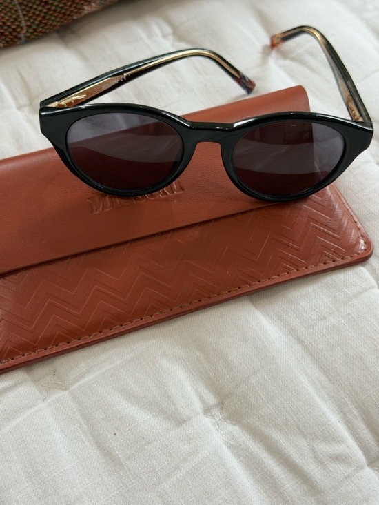Missoni Classic Women\'s Black Sunnies Sunglasses with Case GUC main image 10